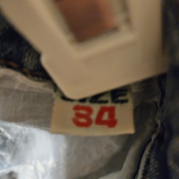 Capri Jeans - Picture 2 of 2